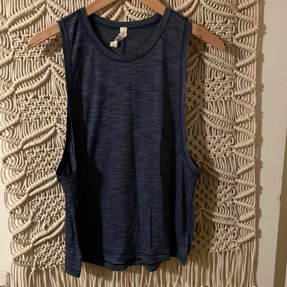Lululemon muscle tank, size 8, good condition